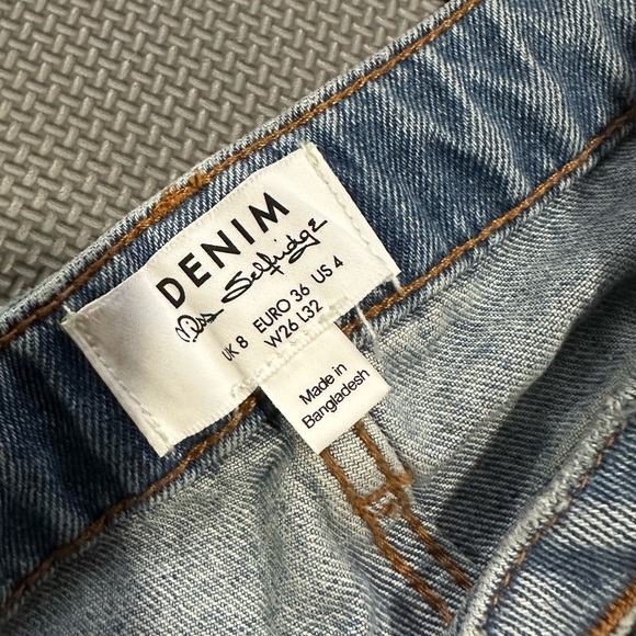 Miss Selfridge high rise relaxed dad jean with rips - Picture 5 of 6